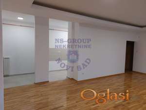 Četvorosoban stan u Indjiji